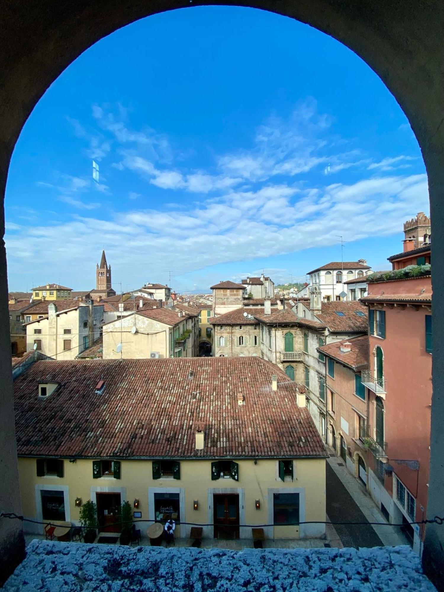 Verona Centro Piazza Erbe Dış mekan fotoğraf